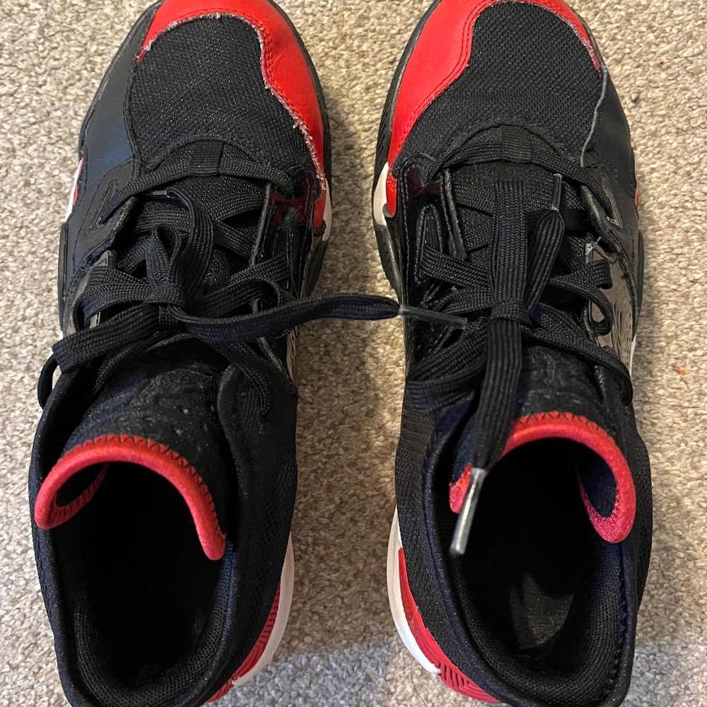 Jordan Stay Loyal 2 ‘Bred’ Youth